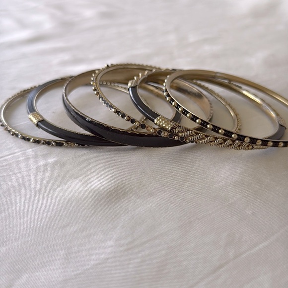 Sophisticated Black and Gold Bangle Set 6 Bracelets - Picture 4 of 6